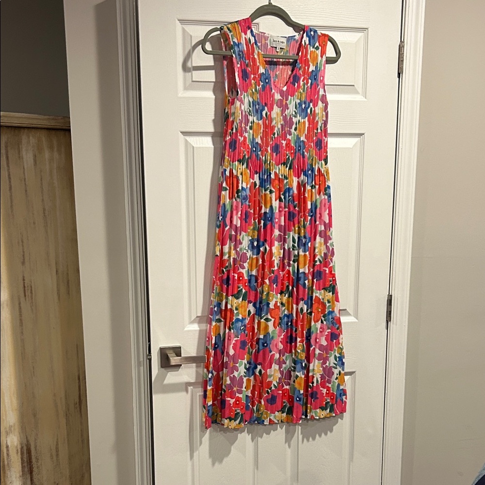 Colorful Floral Pleated Sleeveless Midi Dress